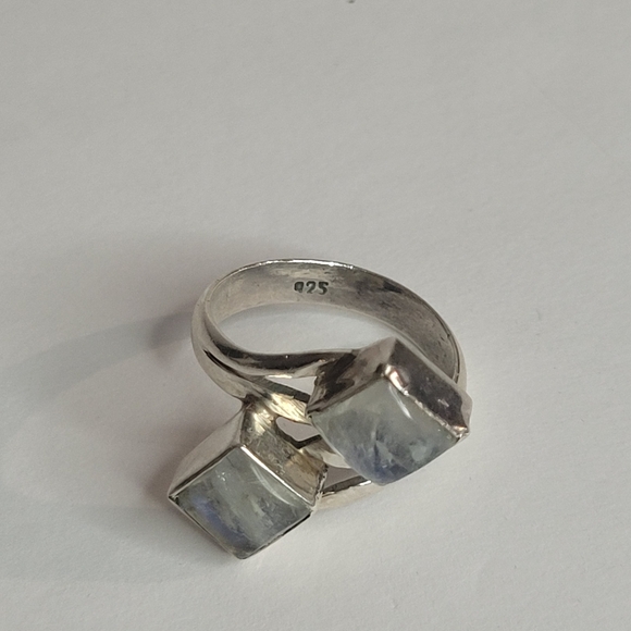 925 Silver Moonstone Ring - Picture 3 of 5